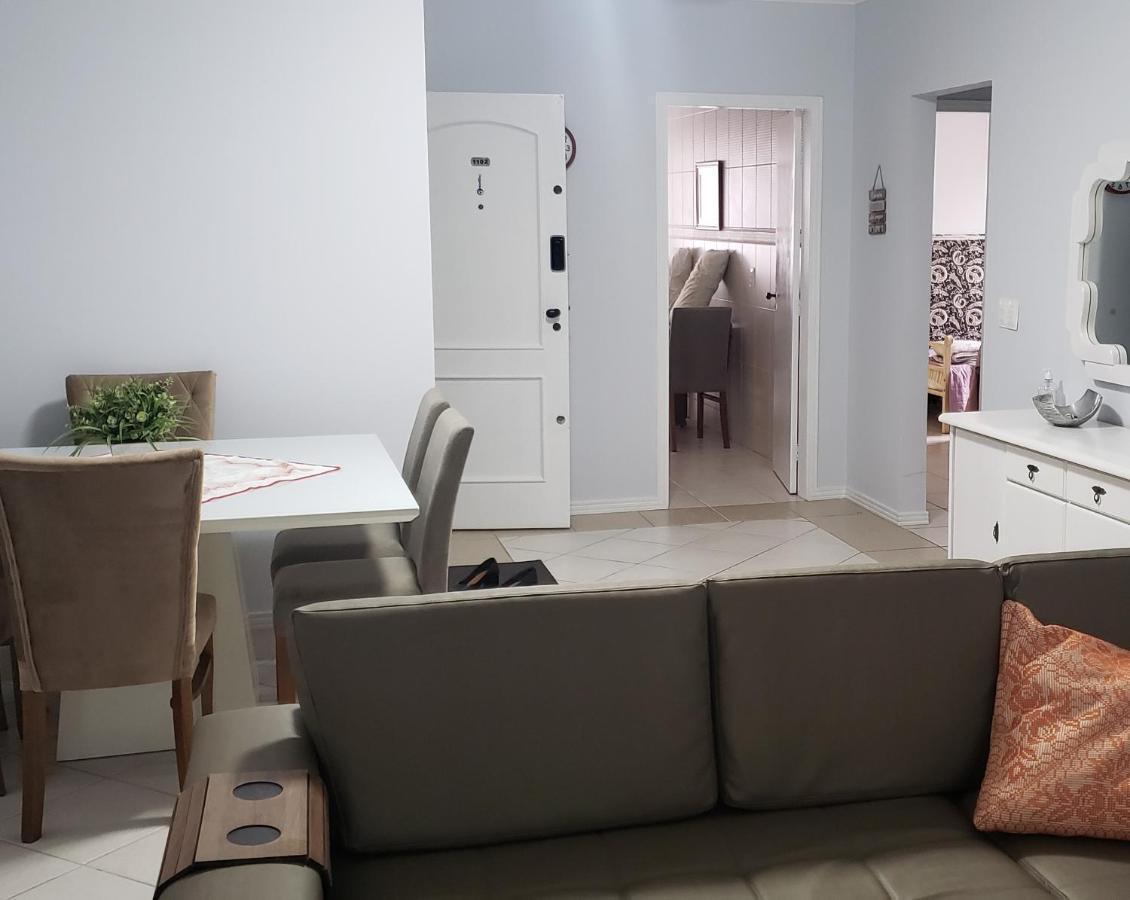 Apartamento Confortavel Em Meia Praia - 200 Metros Da Praia Itapema Exterior foto